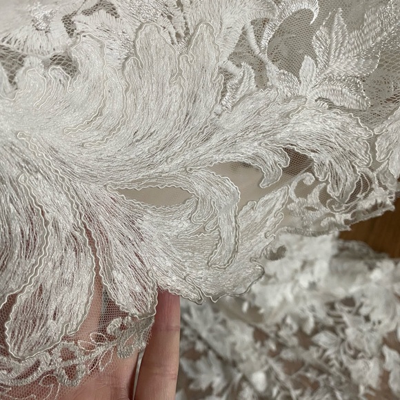Ines Di Santo Lace, Ivory Wedding Dress - Picture 10 of 13